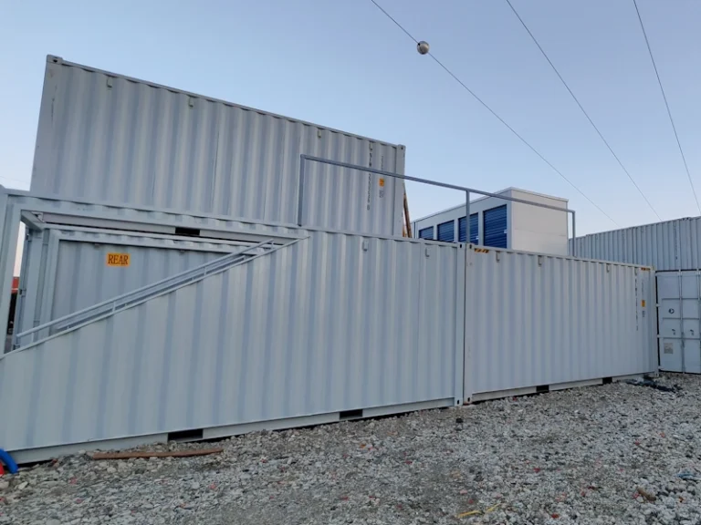 Adopte un conteneur construit des centres de selfstockage en containers à étage