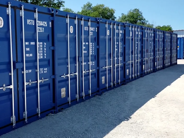 Adopte un conteneur est le meilleur fournisseur de container en France pour la construction de centres de selfstockage