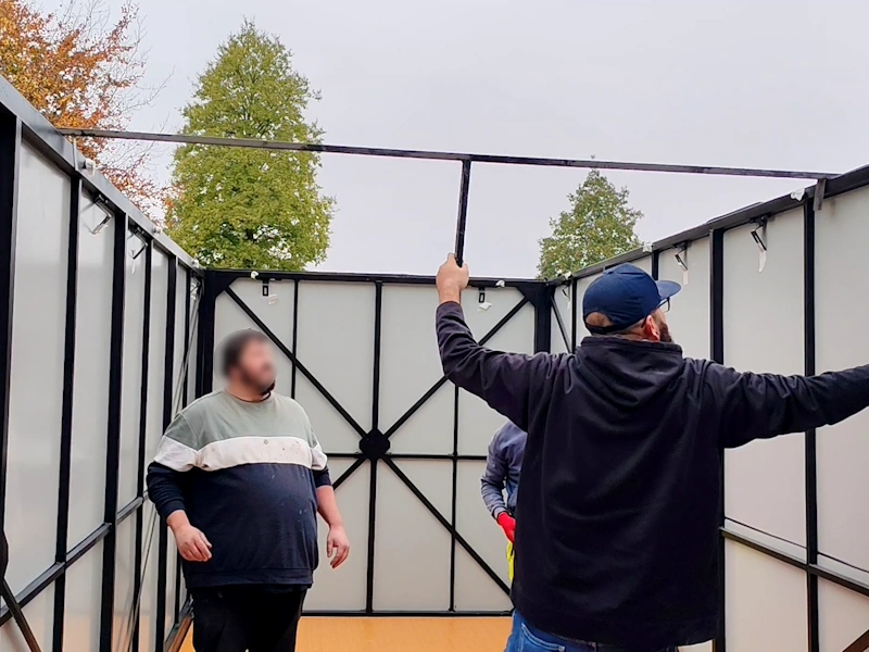 Montage des containers démontables box extérieurs Boxwell 17