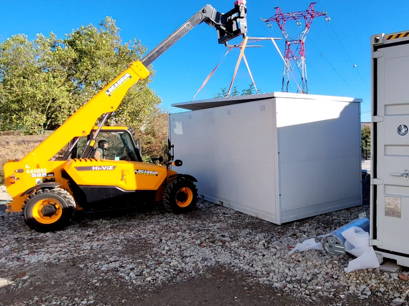 Montage des containers démontables box extérieurs Boxwell 5