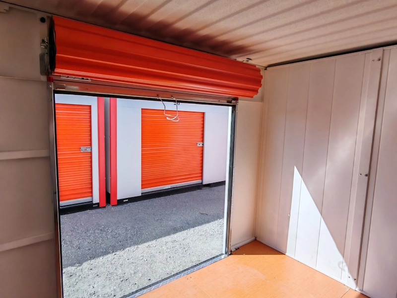 Porte enroulable d'un Box extérieur de selfstockage Boxwell
